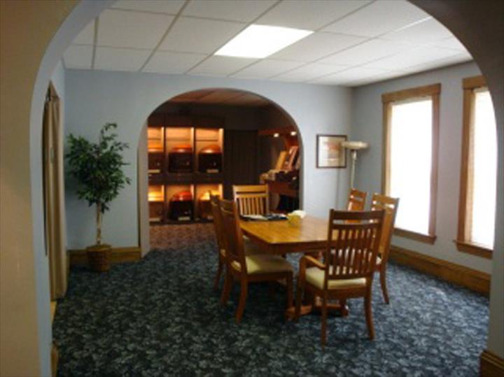 GeilenfeldBuehner Funeral Home Oelwein, IA